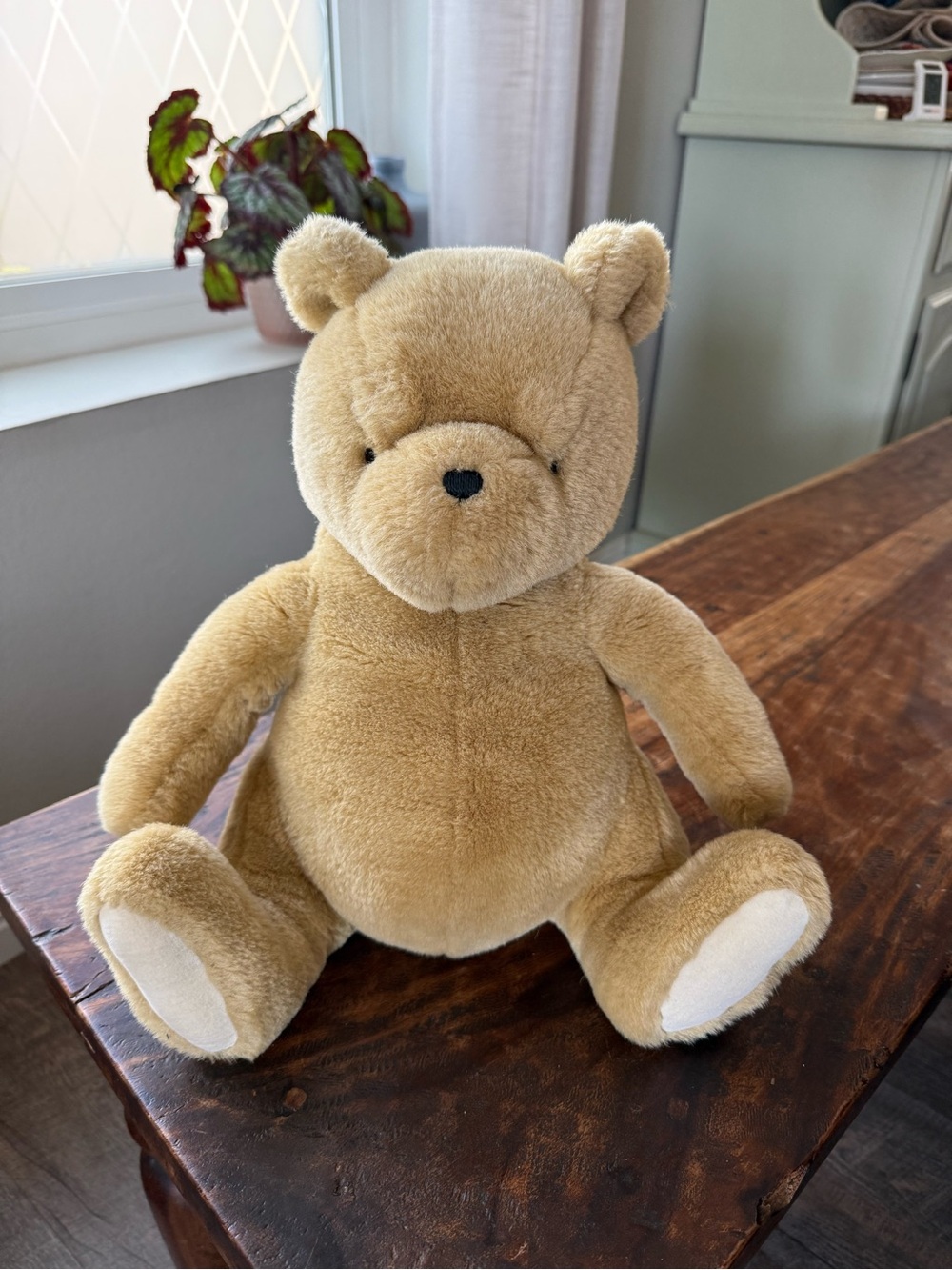 Vintage classic Pooh by Gund